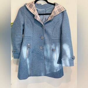 Stylish Blue Coat with Plaid Lining